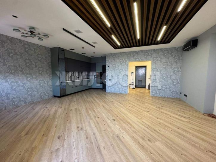 4-комн квартира Комсомольский проспект, д.40