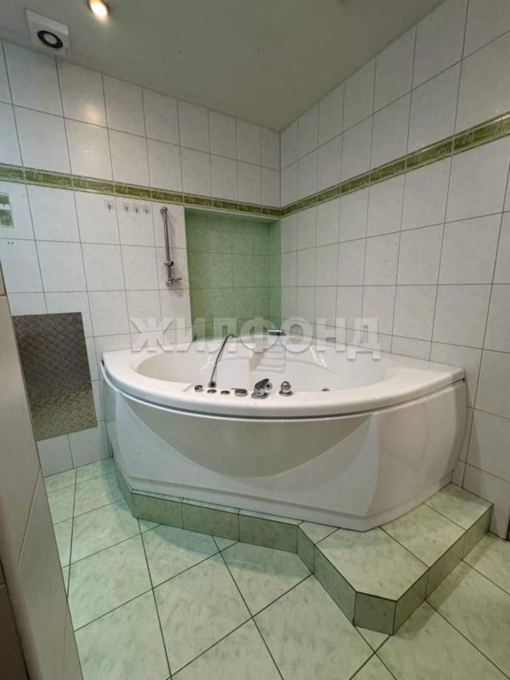 4-комн квартира Комсомольский проспект, д.40