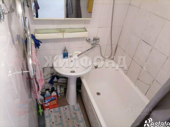 3-комн квартира улица Анатолия, 220,  д. 220