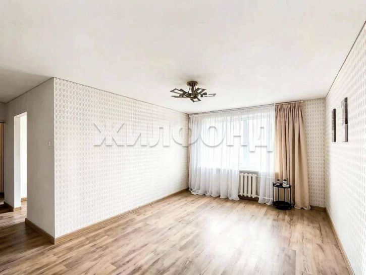 3-комн квартира Попова улица, д.51