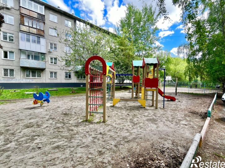 3-комн квартира ул Попова, 49,  д. 49