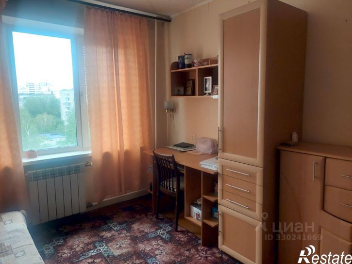 3-комн квартира улица Георгия Исакова, 262,  д. 262