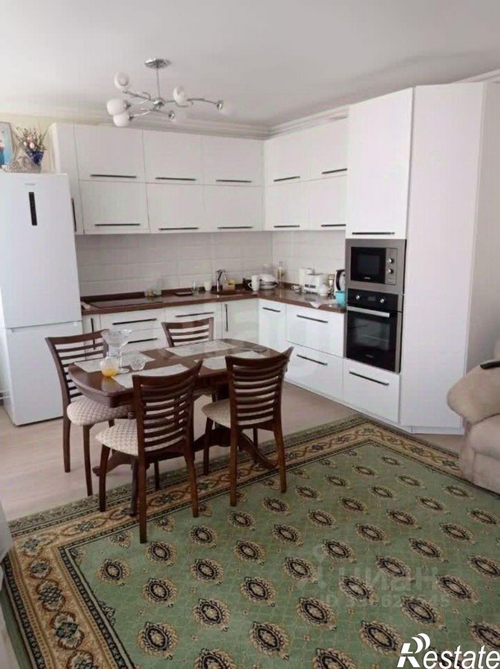 3-комн квартира улица Сергея Ускова, 23,  д. 23