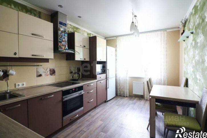 3-комн квартира улица Сизова, 10А,  д. 10А