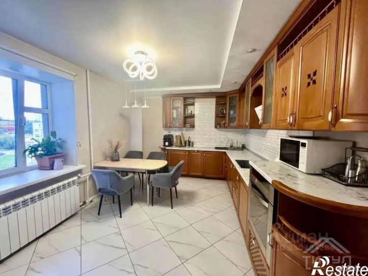 4-комн квартира улица Папанинцев, 123,  д. 123