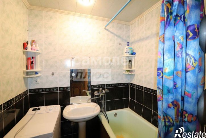 3-комн квартира улица Веры Кащеевой, 12,  д. 12