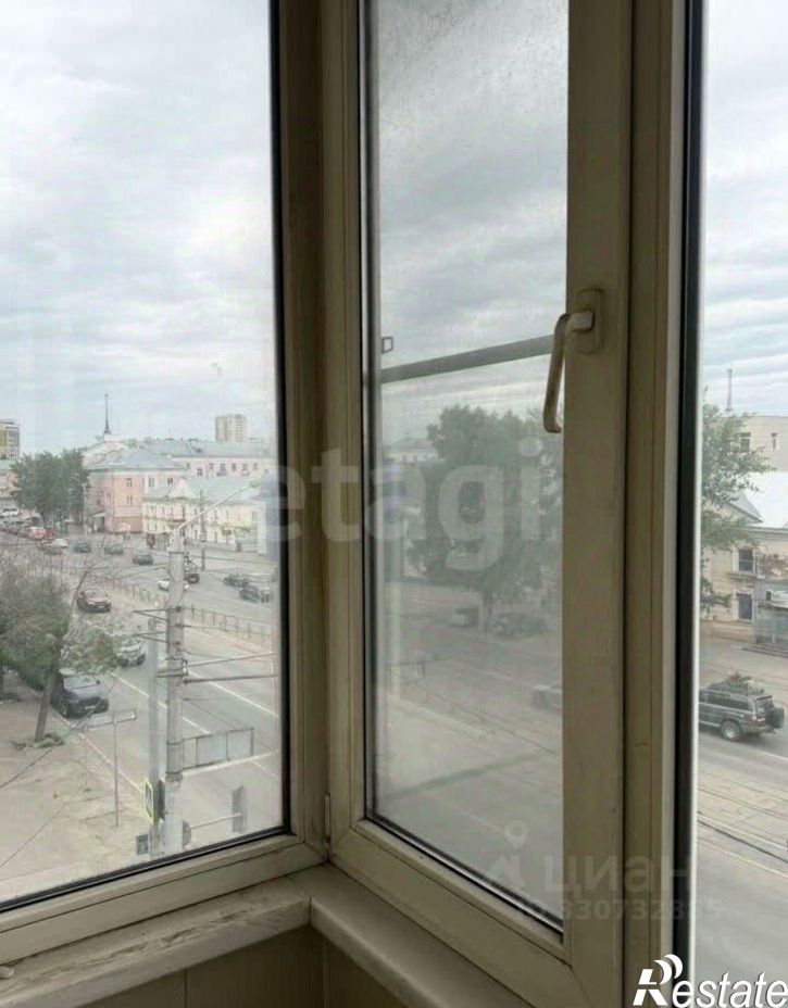 3-комн квартира пр-кт Строителей, 8/23,  д. 8/23