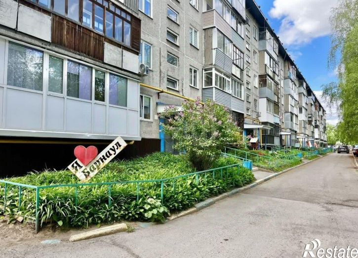 3-комн квартира улица Попова, 49,  д. 49
