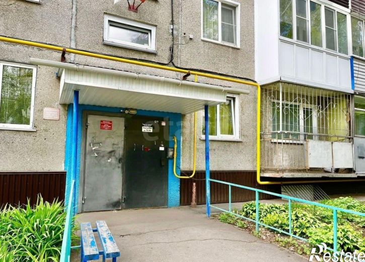 3-комн квартира улица Попова, 49,  д. 49