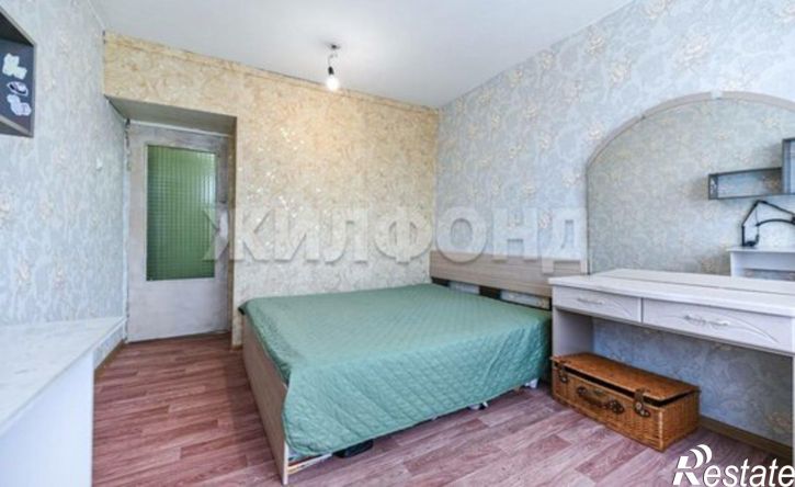 3-комн квартира улица Гущина, 160,  д. 160