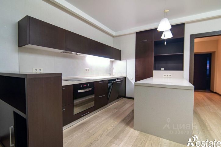 3-комн квартира улица Попова, 150,  д. 150