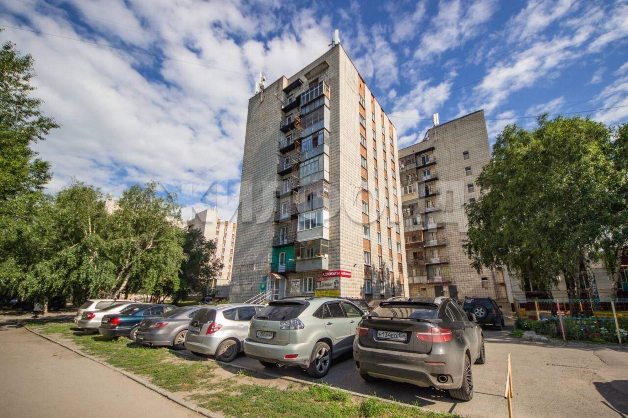Купить комнату за 2 530 000 рублей на Юрина улица, д.190