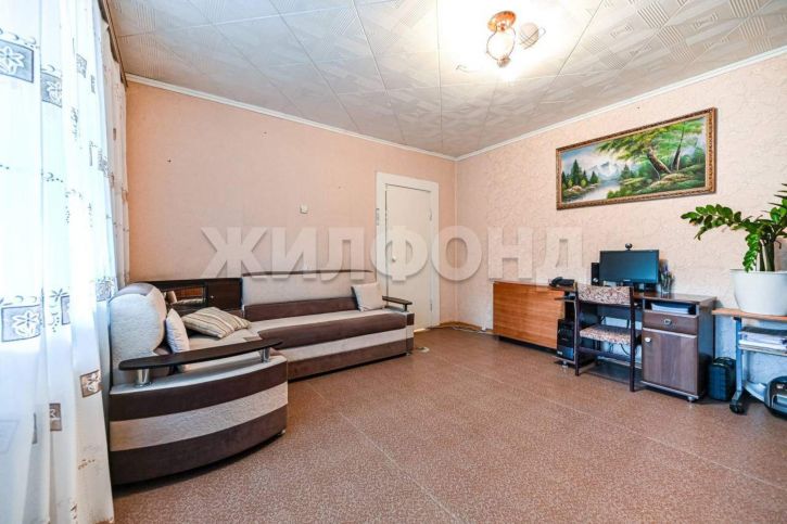 3-комн квартира Островского улица, д.8