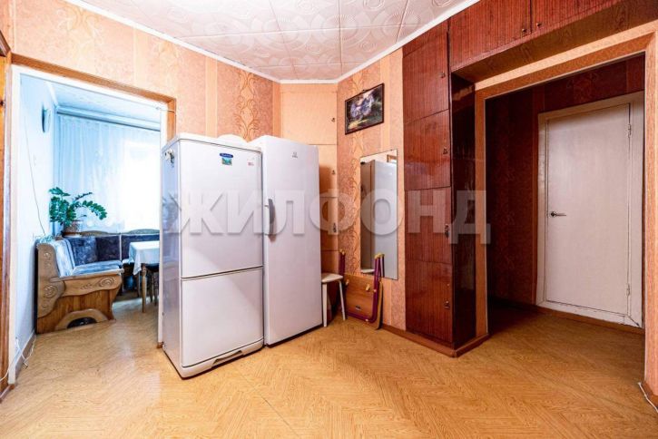 3-комн квартира Островского улица, д.8