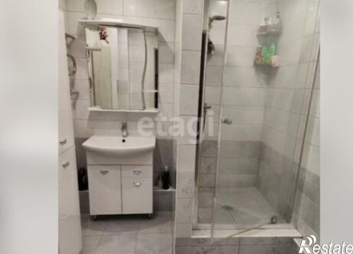 2-комн квартира улица Антона Петрова, 254,  д. 254