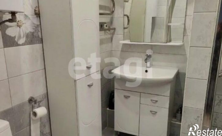 2-комн квартира улица Антона Петрова, 254,  д. 254