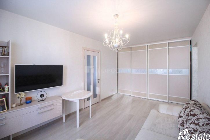 3-комн квартира ул Юрина, 245,  д. 245
