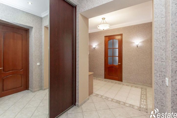 3-комн квартира улица Анатолия, 20,  д. 20
