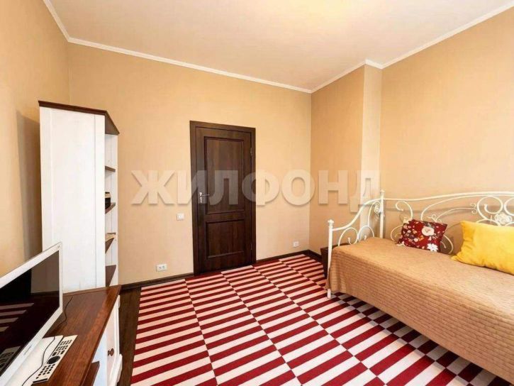 4-комн квартира Сизова улица, д.43