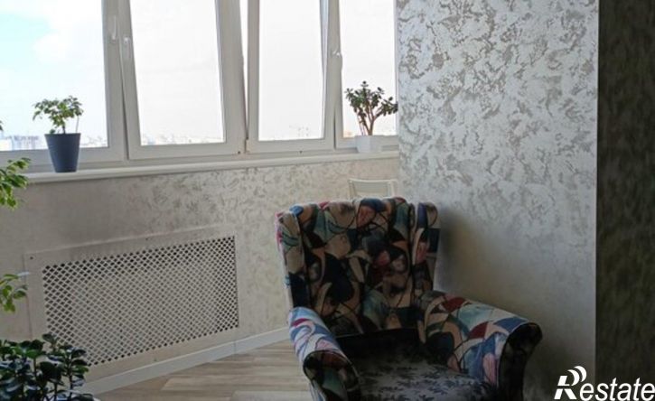 4-комн квартира Власихинская улица, 103,  д. 103