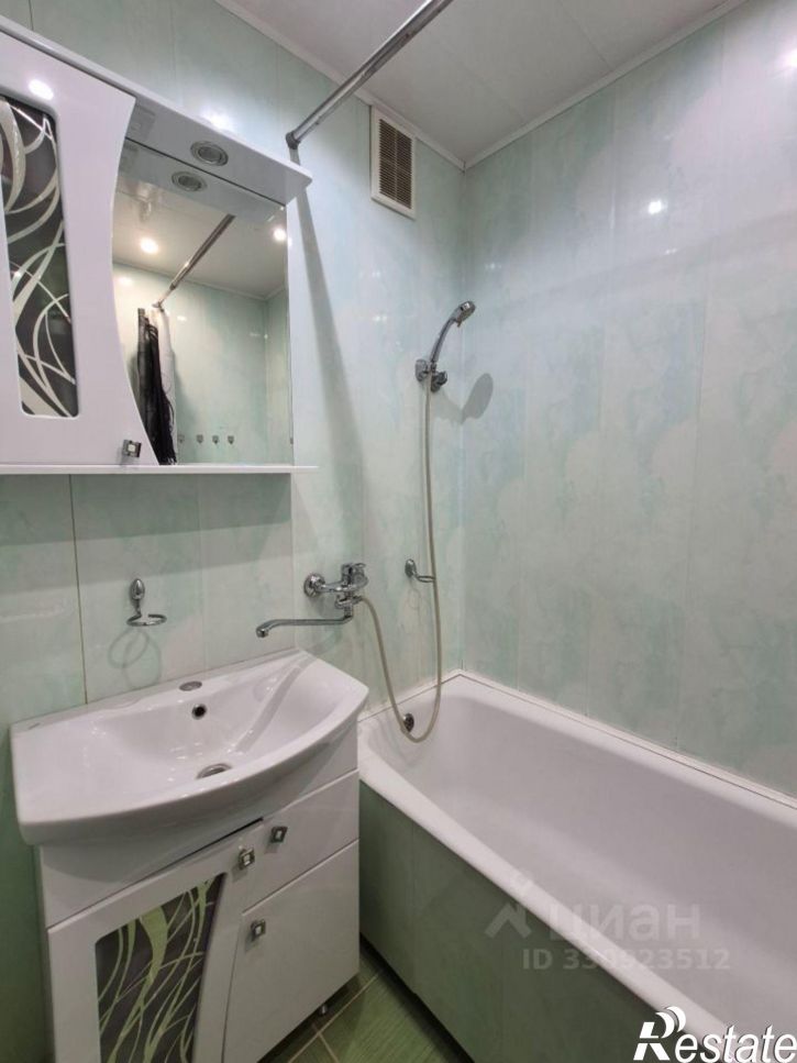 3-комн квартира улица Матросова, 10,  д. 10