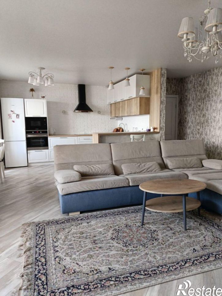 4-комн квартира ул Власихинская, 103,  д. 103