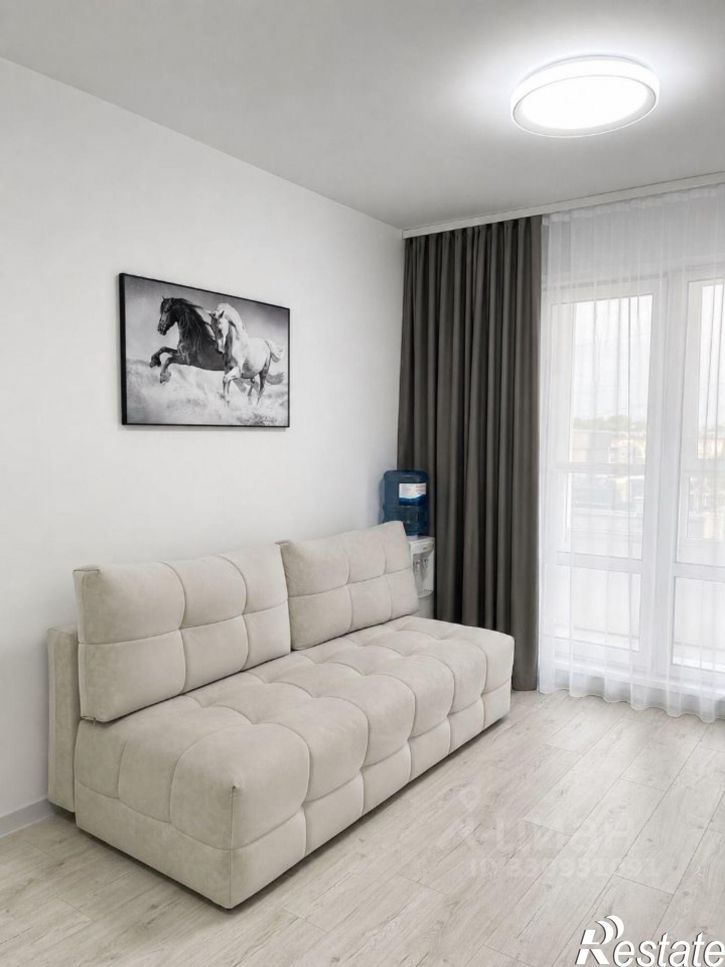 3-комн квартира улица Юрина, 204Ж,  д. 204Ж