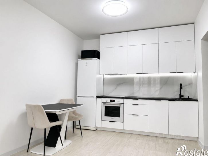 3-комн квартира улица Юрина, 204Ж,  д. 204Ж