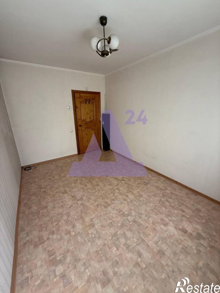 3-комн квартира улица Попова, дом 91