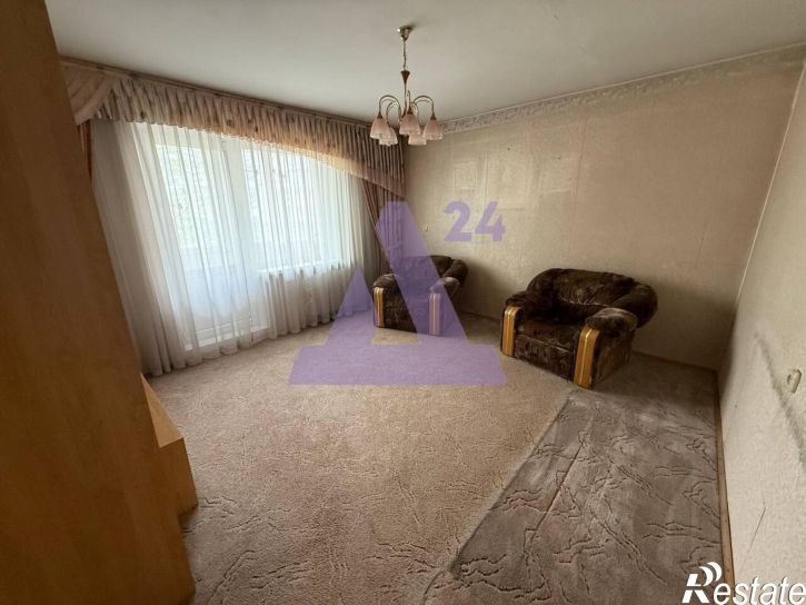 3-комн квартира улица Попова, дом 91