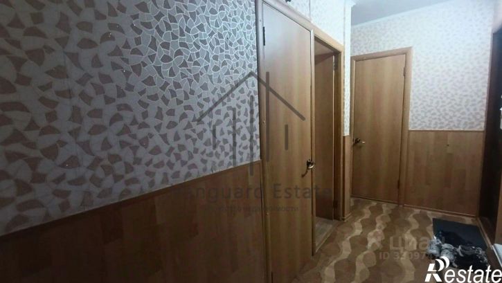 3-комн квартира улица Юрина, 305,  д. 305