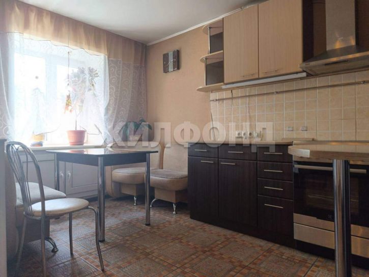 5-комн квартира Островского улица, д.7