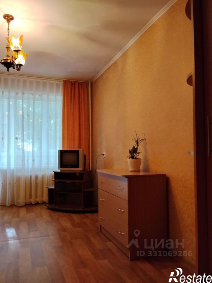2-комн квартира улица Юрина, 265,  д. 265
