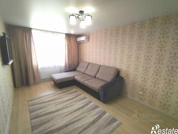 2-комн квартира улица Сергея Ускова, 31,  д. 31