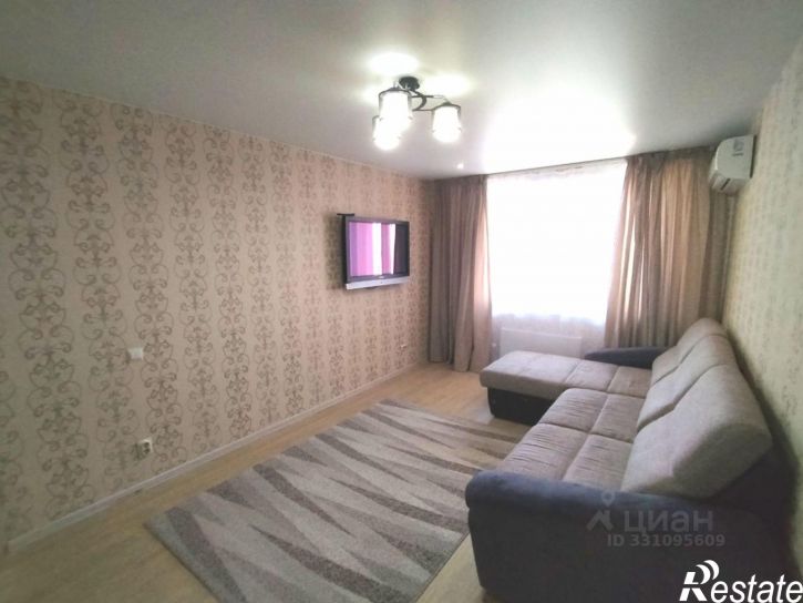 2-комн квартира улица Сергея Ускова, 31,  д. 31