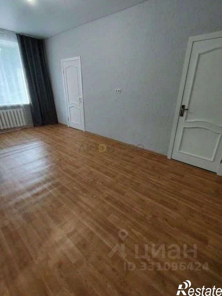 3-комн квартира улица Парижской Коммуны, 64,  д. 64