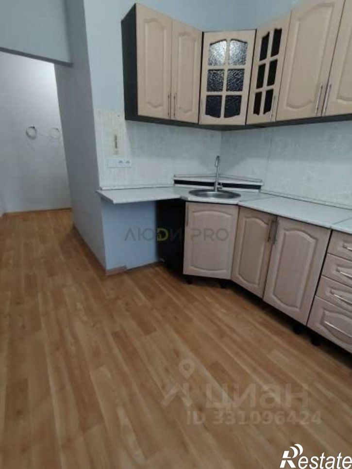 3-комн квартира улица Парижской Коммуны, 64,  д. 64