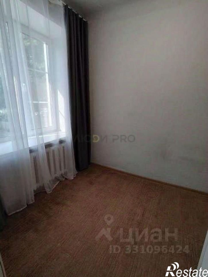 3-комн квартира улица Парижской Коммуны, 64,  д. 64
