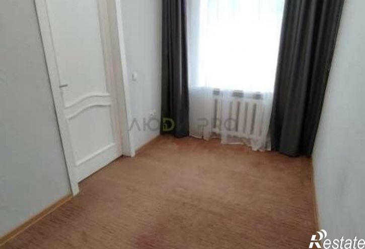 3-комн квартира улица Парижской Коммуны, 64,  д. 64