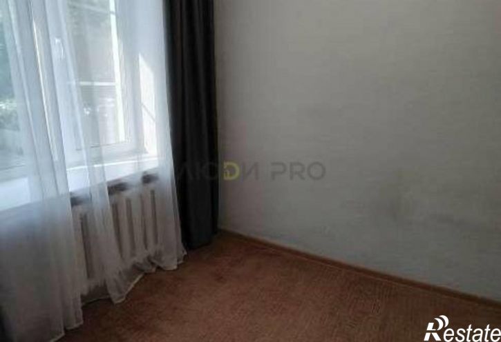 3-комн квартира улица Парижской Коммуны, 64,  д. 64