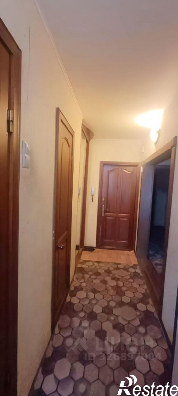 4-комн квартира Лазурная улица, 22,  д. 22