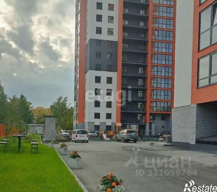 2-комн квартира ул Юрина, 168к,  д. 168к