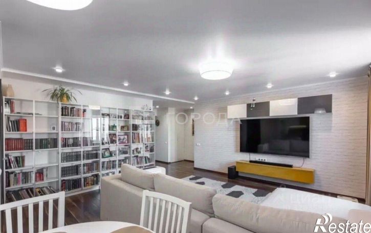 4-комн квартира Лазурная улица, 60,  д. 60