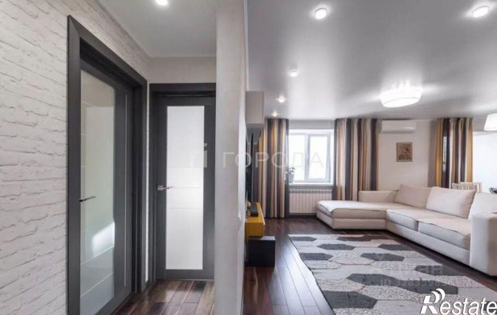 4-комн квартира Лазурная улица, 60,  д. 60