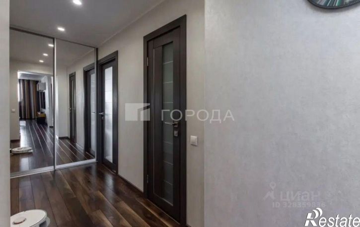 4-комн квартира Лазурная улица, 60,  д. 60