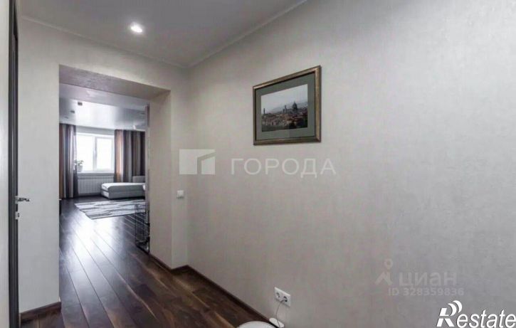 4-комн квартира Лазурная улица, 60,  д. 60