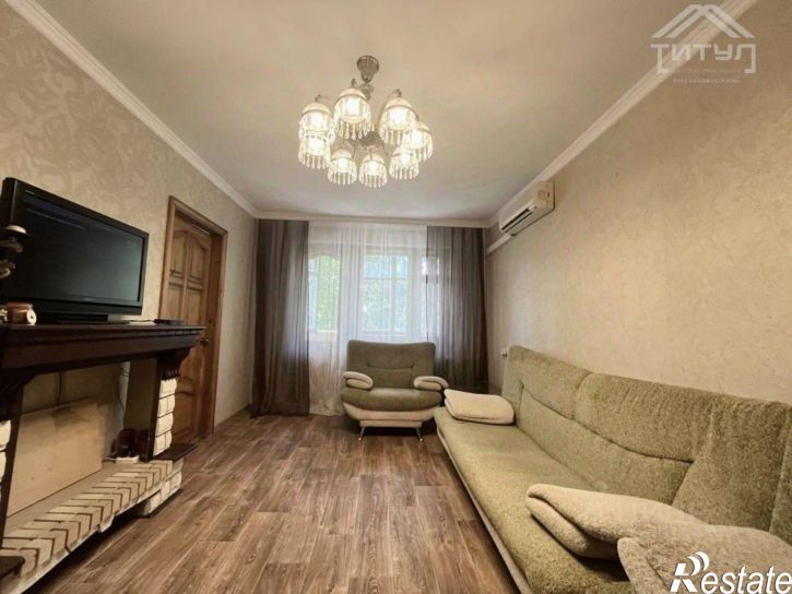 4-комн квартира ул Юрина, 244,  д. 244