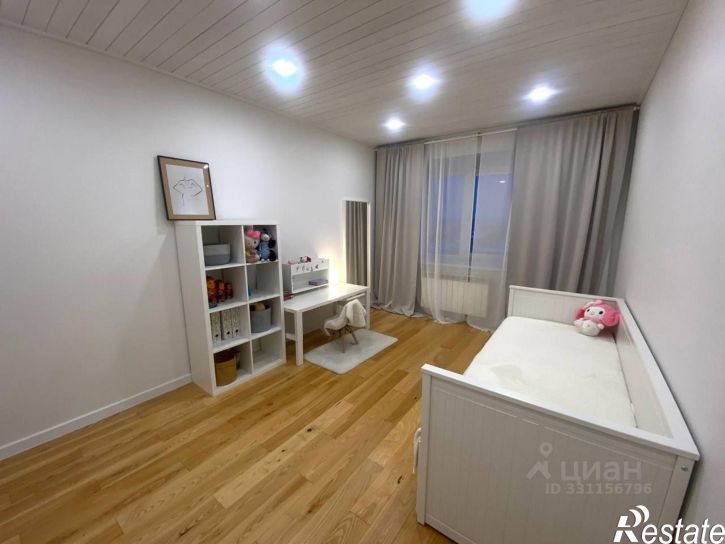 4-комн квартира Новгородская улица, 26,  д. 26