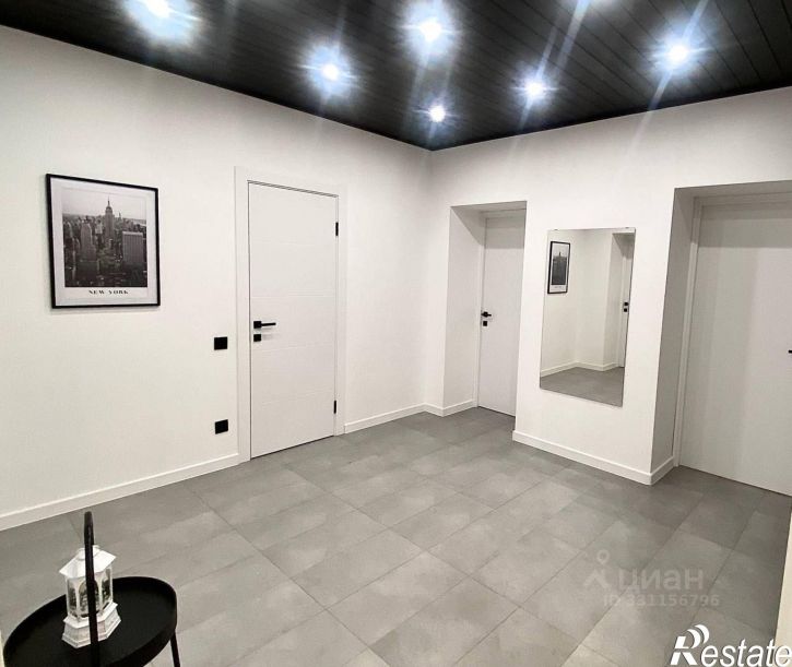 4-комн квартира Новгородская улица, 26,  д. 26