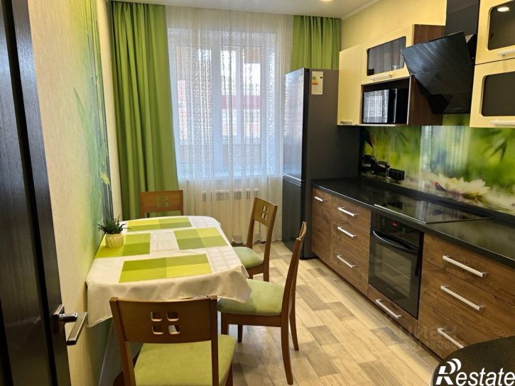 2-комн квартира улица Антона Петрова, 221Г,  д. 221Г